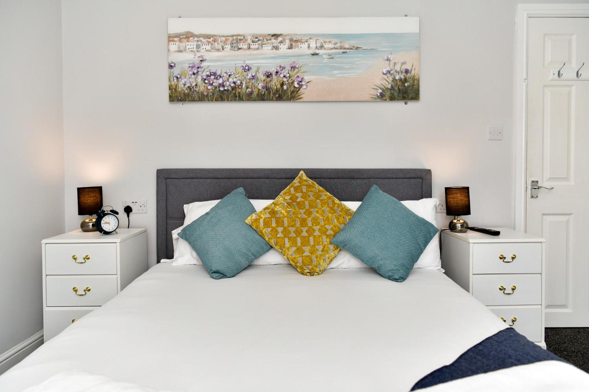 Free Parking - Heart Of The City - Superb Townhouse & Garden - Peaceful Area But Only 5Min Walk To Beach, Shops, Bars, Arena, Marina, Parks Swansea Exterior foto