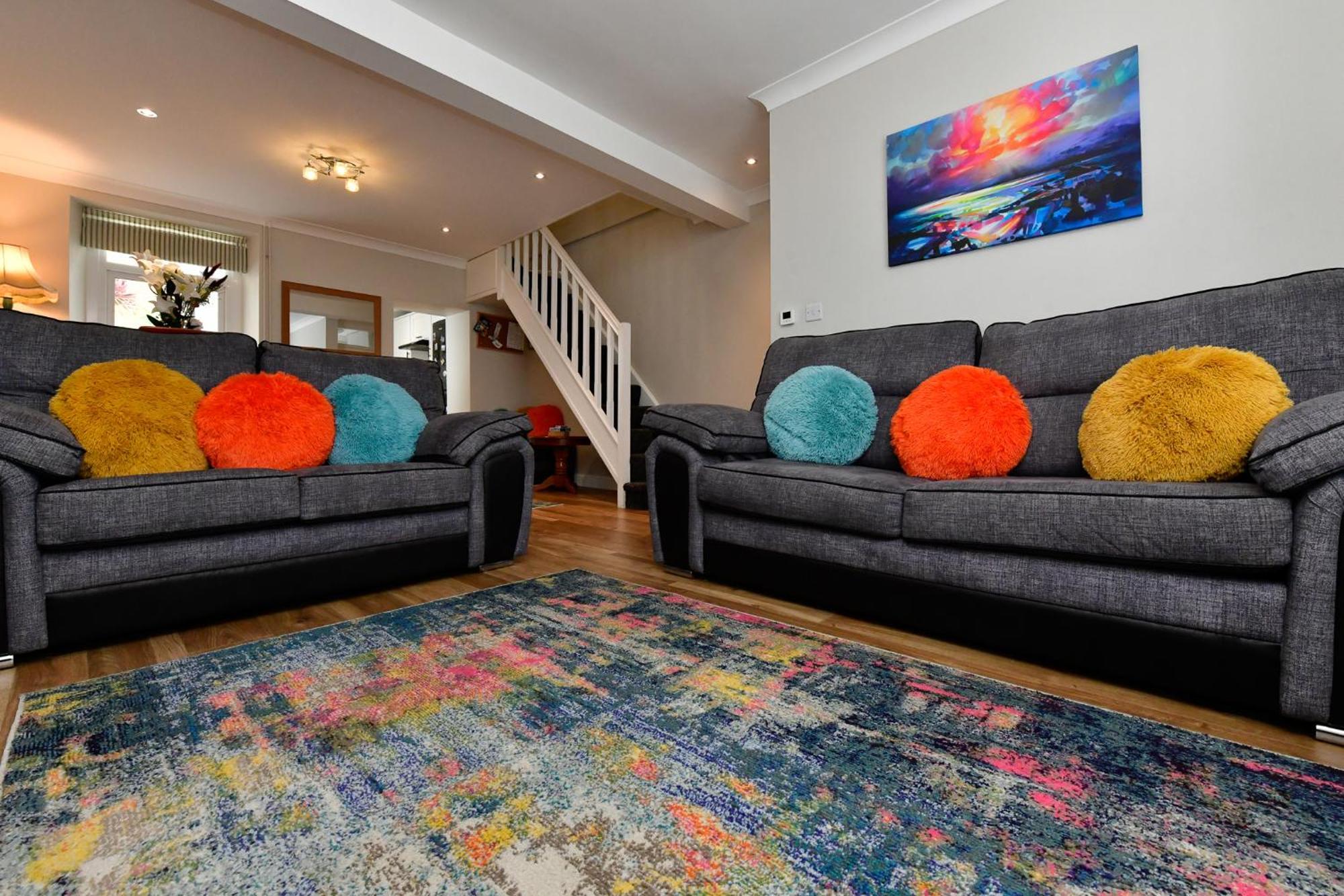Free Parking - Heart Of The City - Superb Townhouse & Garden - Peaceful Area But Only 5Min Walk To Beach, Shops, Bars, Arena, Marina, Parks Swansea Exterior foto